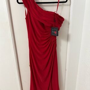 NWT Ieena Mac Duggal Elegant Red One-Shoulder long Maxi Dress - SZ 2